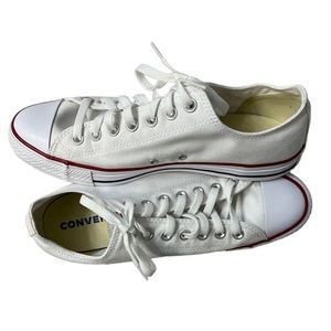 White Converse Chuck Taylor Allstar